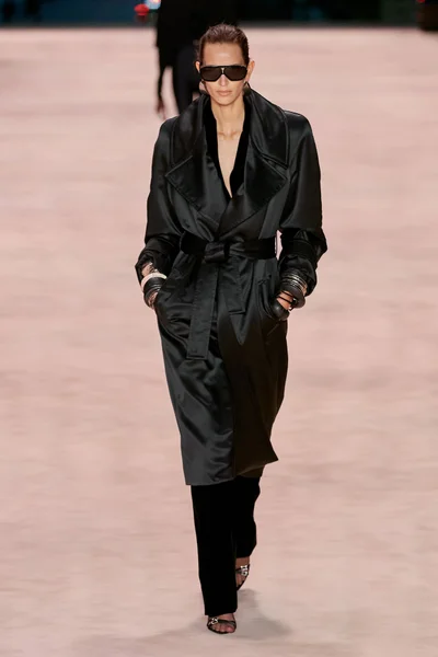 Look 17